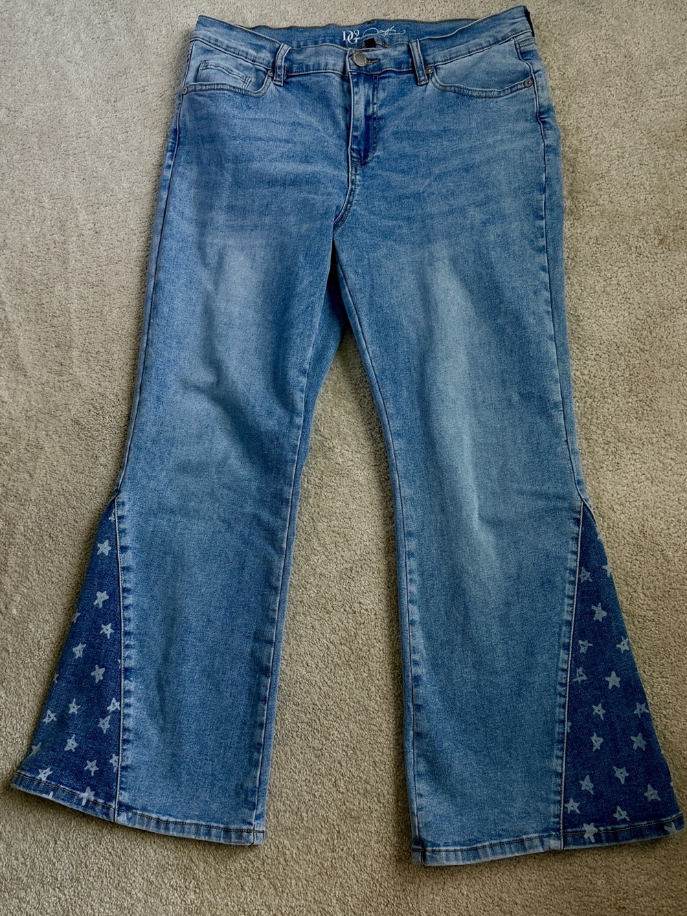 Dg2 by Diane Gilman 14P Classic Stretch Denim Star Panel Flare Jeans Patriotic